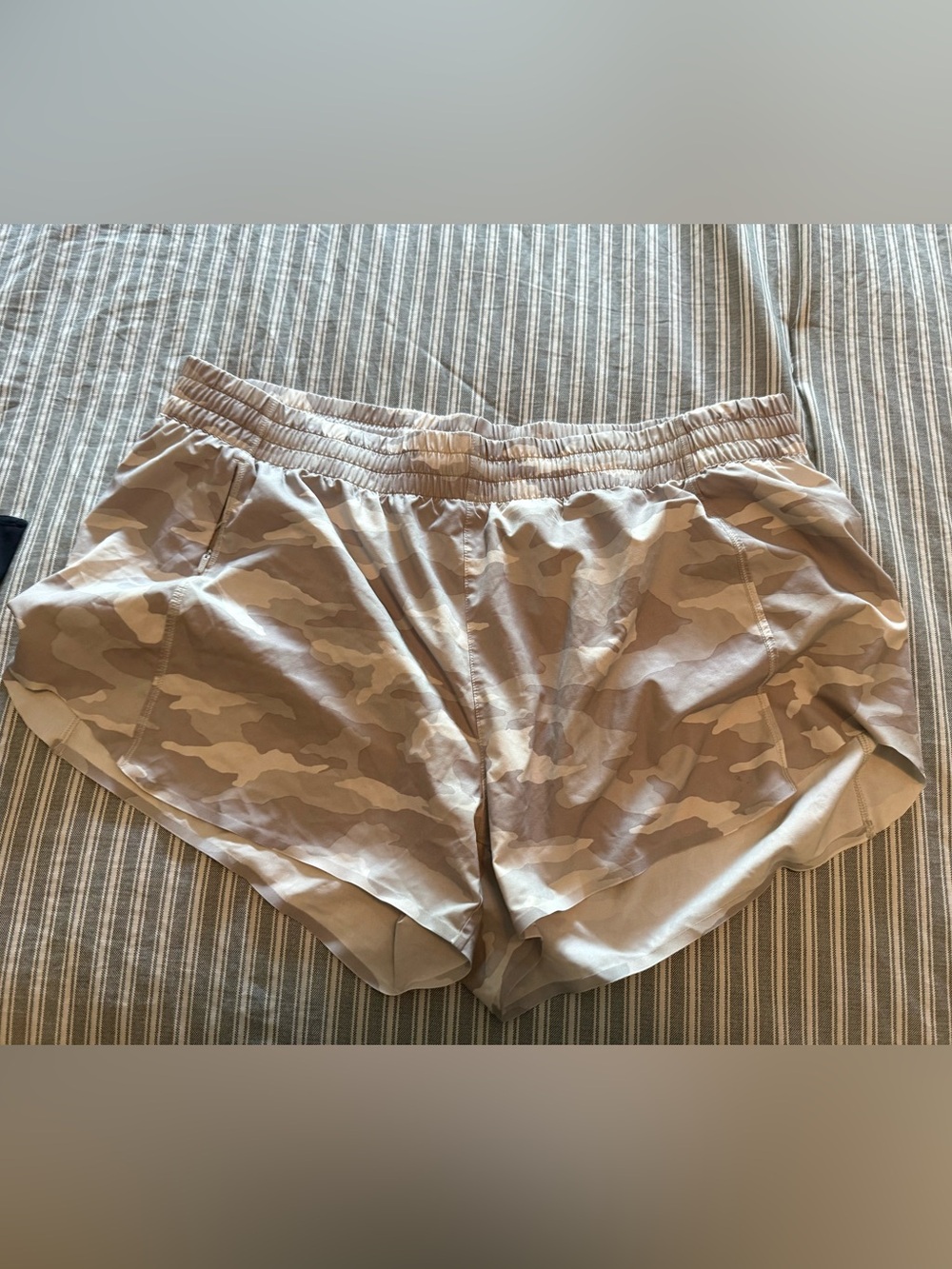 Athleta women’s Tan Camo Athletic Shorts